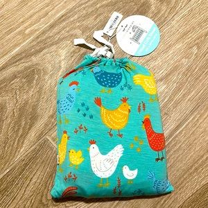 Little sleepies cozy coop crib sheet